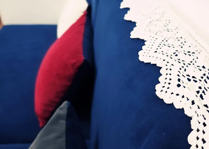 Marina's Qsut * Tirana