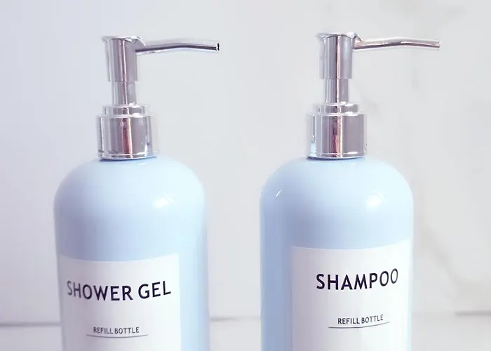 Marina's Qsut * Tirana